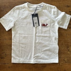 Vineyard Vines tshirt